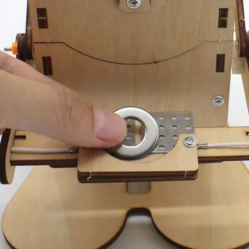 Robot Modello Mangia-Monete Fa - Science Robotics recensione e prezzo